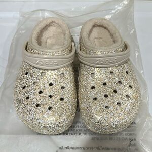 NWT crocs 5j